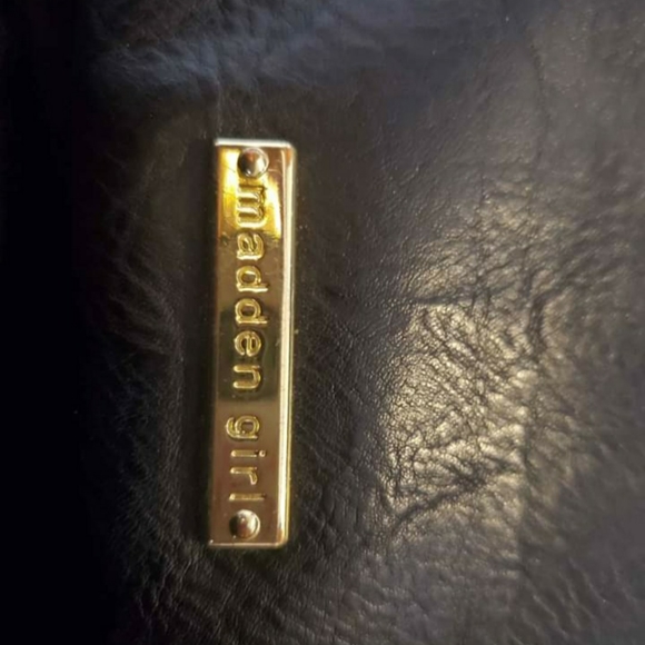 Studded clutch - Picture 3 of 4